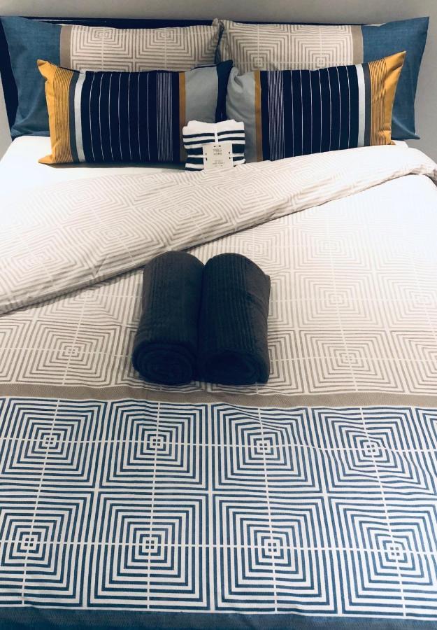 Ultra Modern Room London Ngoại thất bức ảnh